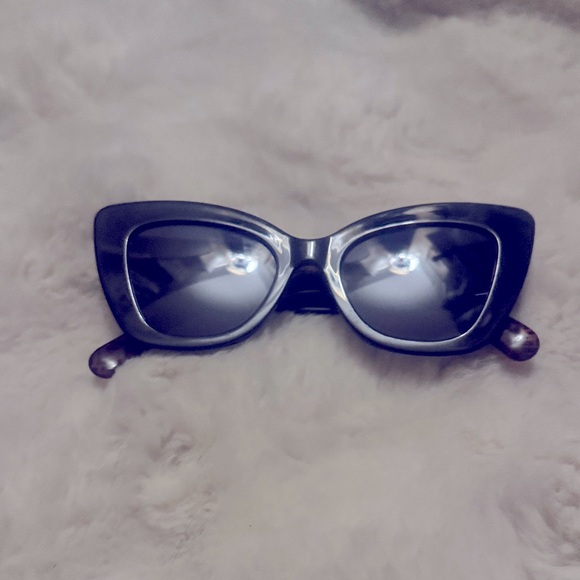 Fendi Chic Black Cat-Eye Sunglasses - Picture 1 of 4